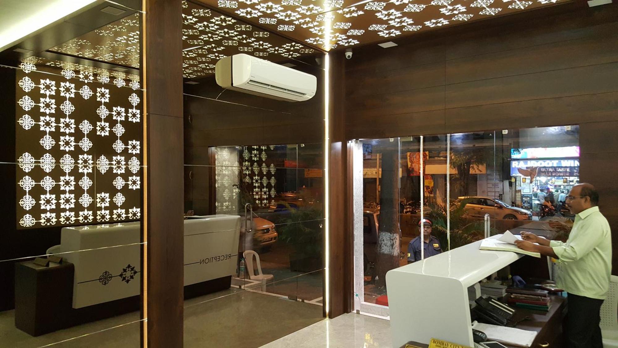 Hotel Oasis Мумбаи Экстерьер фото